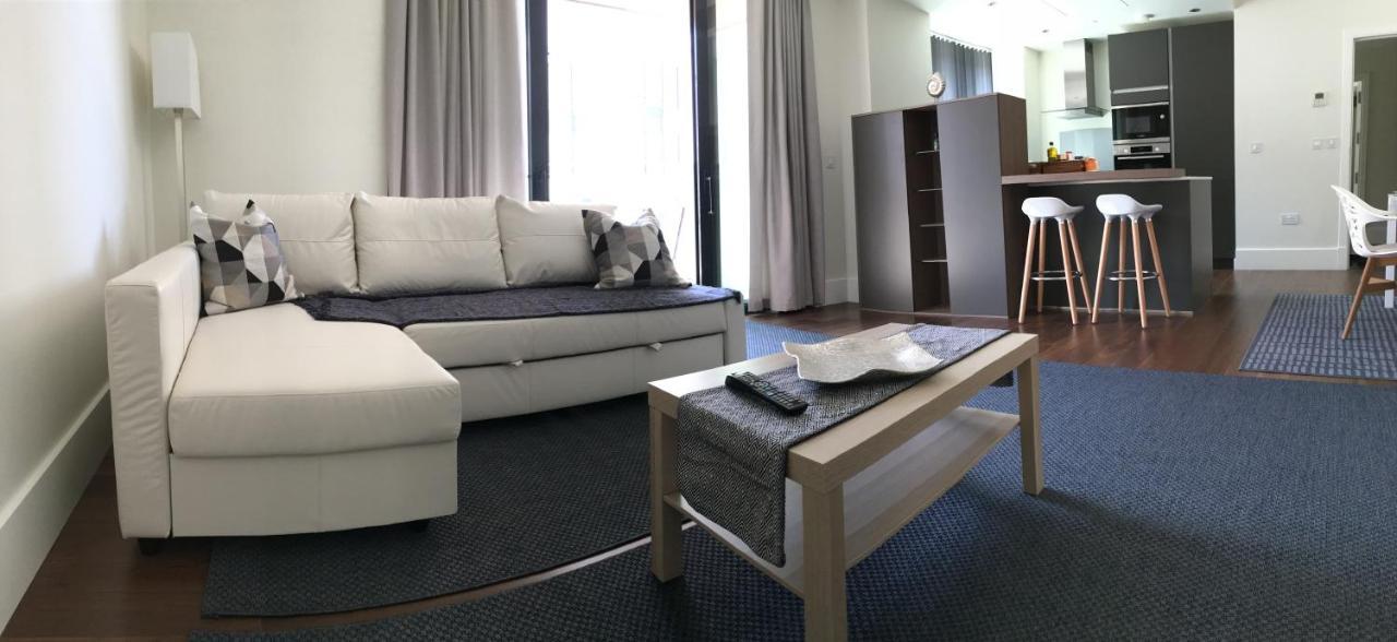 Luxurious Central Apartment With Pool ジブラルタル エクステリア 写真
