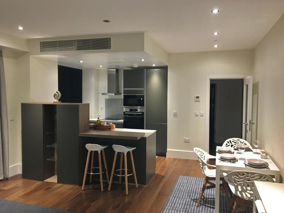 Luxurious Central Apartment With Pool ジブラルタル エクステリア 写真